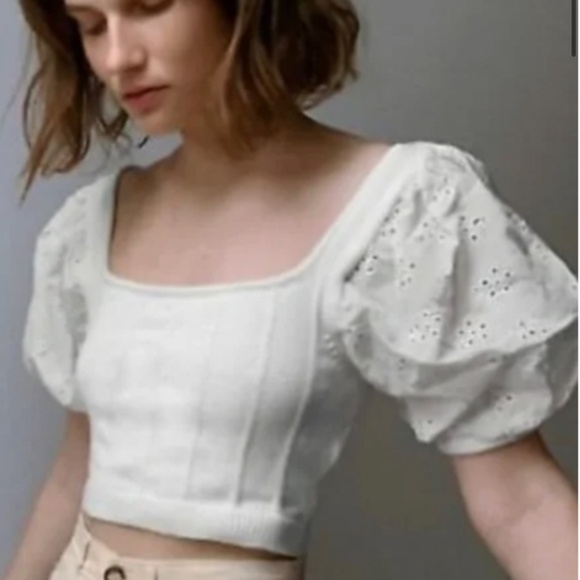 108. Zara Puff Sleep Top - Picture 1 of 1